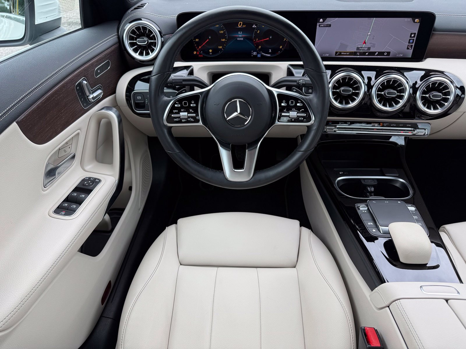 Used 2023 Mercedes-Benz CLA 250 4MATIC image 33