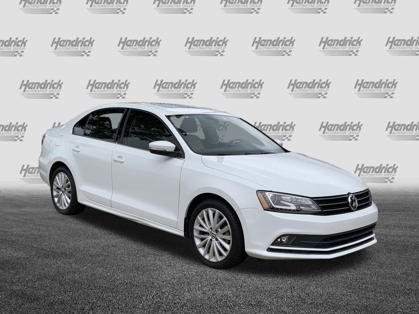 Used 2016 Volkswagen Jetta SEL FWD image 2