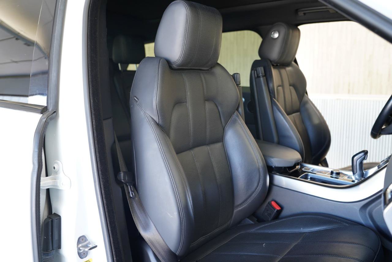 Used 2015 Land Rover Range Rover Sport HSE AWD/4WD image 30