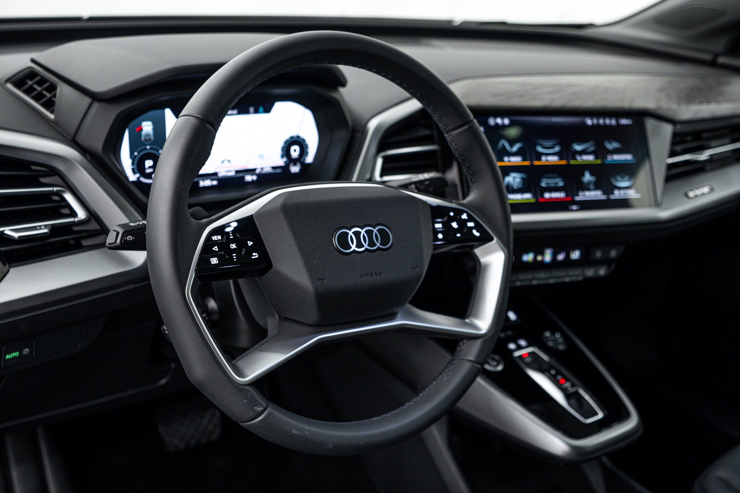 Certified 2025 Audi Q4 e-tron Premium w/ Convenience Package AWD/4WD image 11