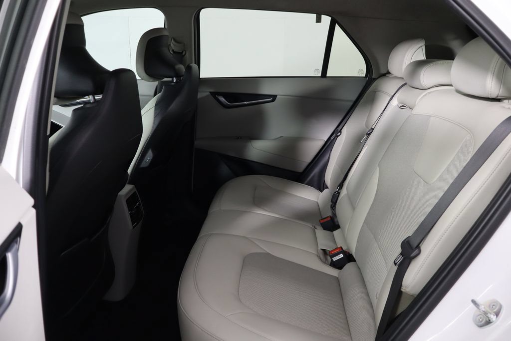 Used 2023 Kia Niro Wind FWD image 16