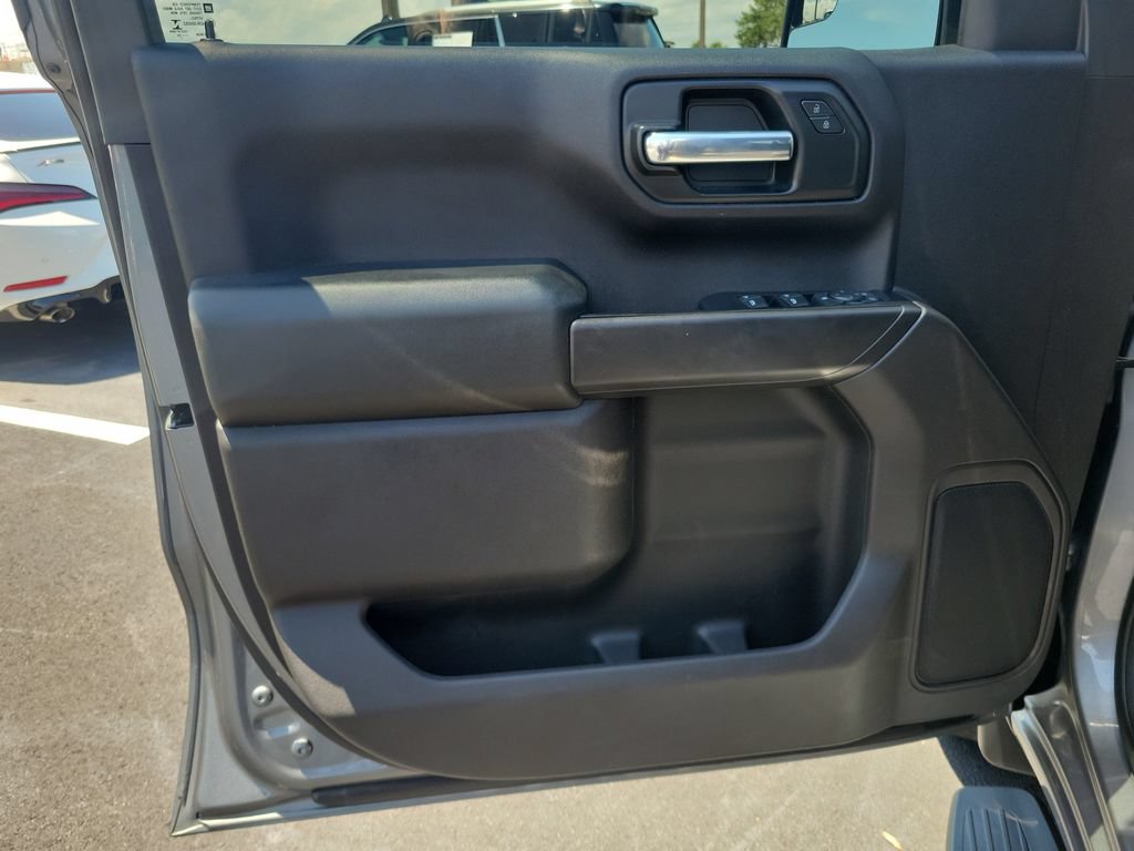 Used 2020 Chevrolet Silverado 1500 Custom w/ Custom Value Package RWD image 15