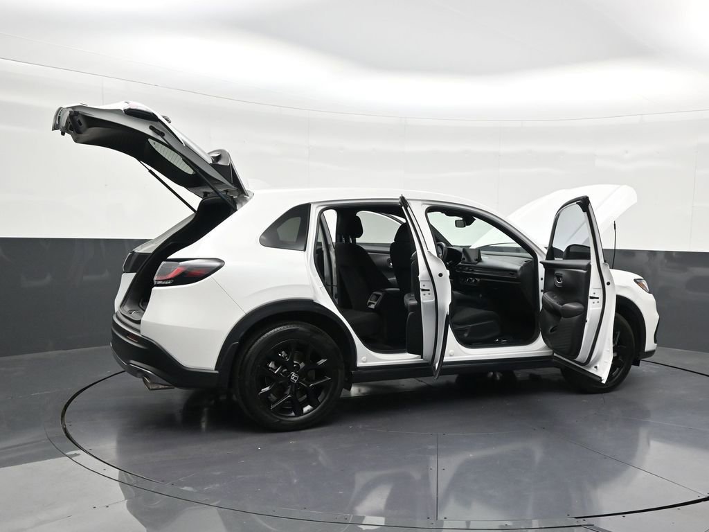 Used 2025 Honda HR-V Sport image 33