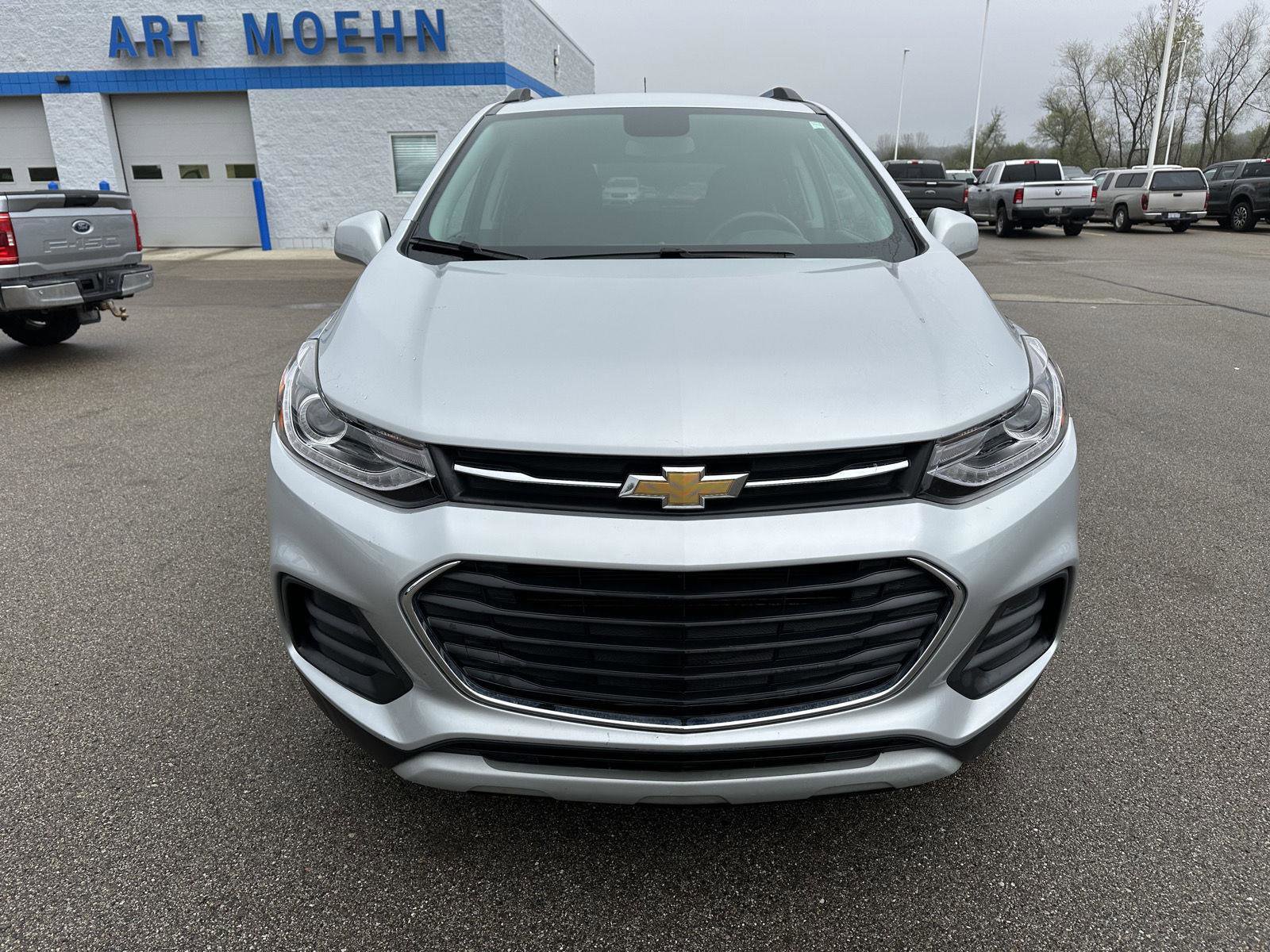 Used 2022 Chevrolet Trax LT w/ LT Convenience Package image 10