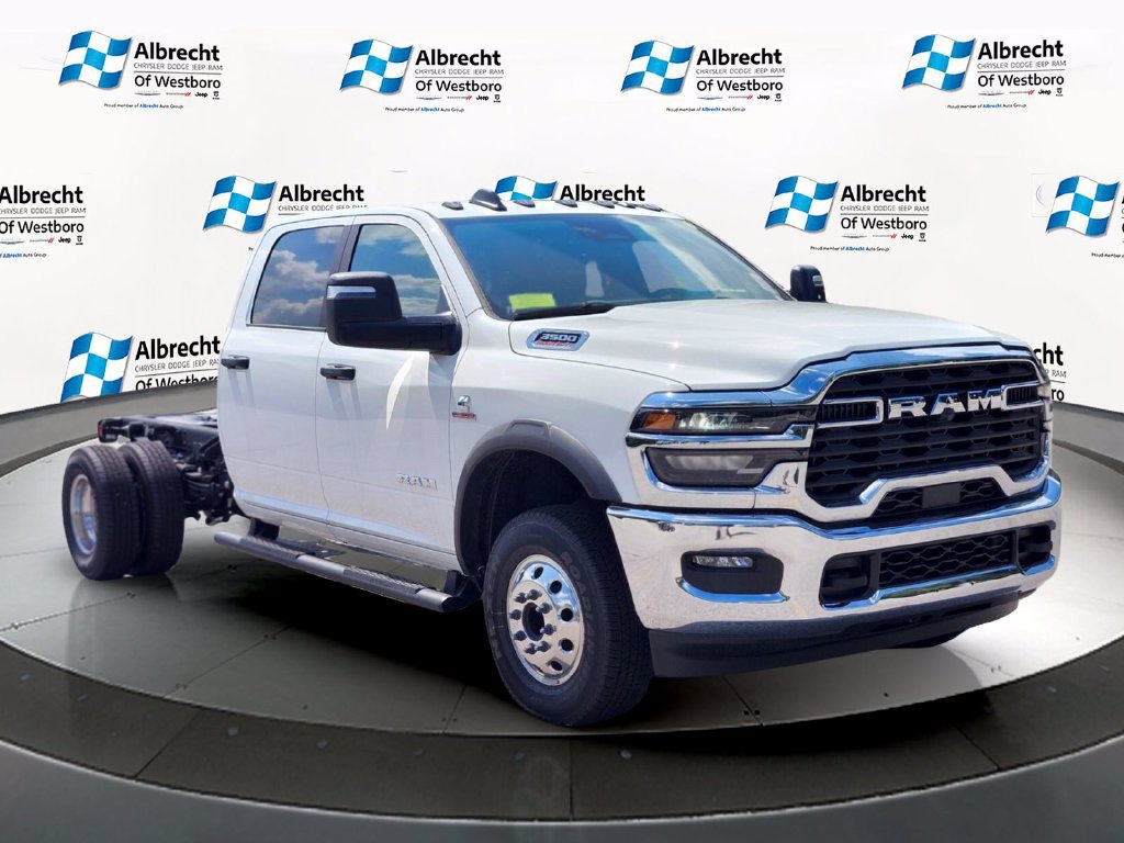 New 2026 RAM 3500 Big Horn AWD/4WD image 7