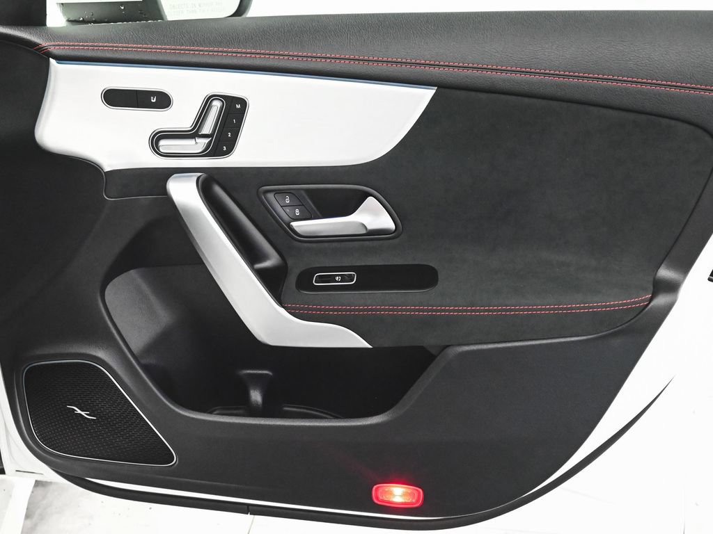 Used 2025 Mercedes-Benz CLA 45 AMG 4MATIC image 11