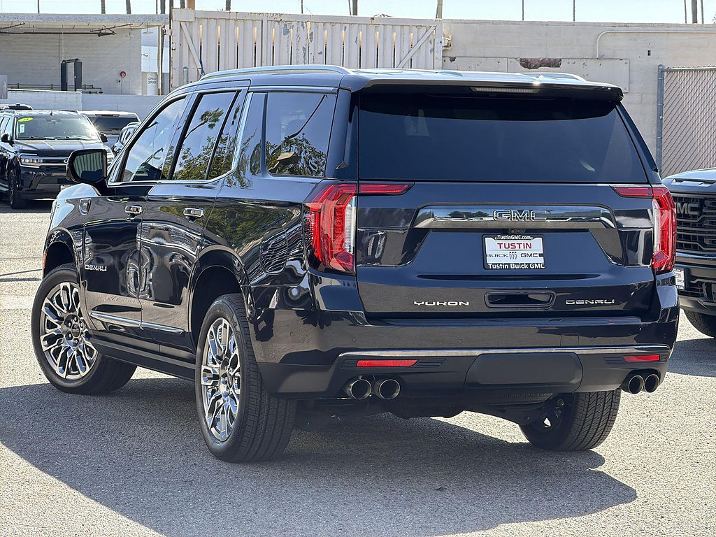 Used 2023 GMC Yukon Denali Ultimate AWD/4WD image 7