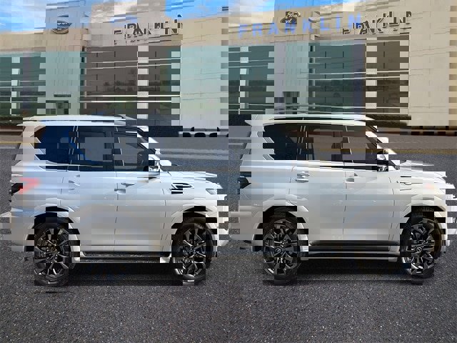 Used 2024 Nissan Armada Platinum w/ Captain's Chairs Package image 8