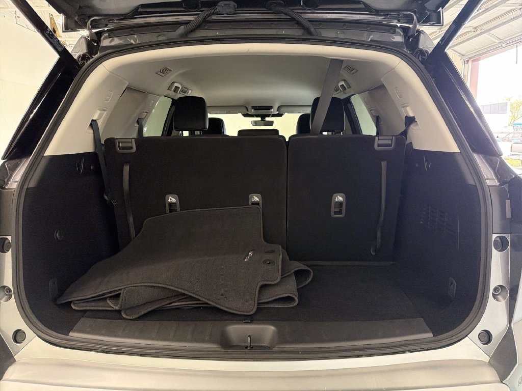 Certified 2025 Nissan Pathfinder SL AWD/4WD image 16