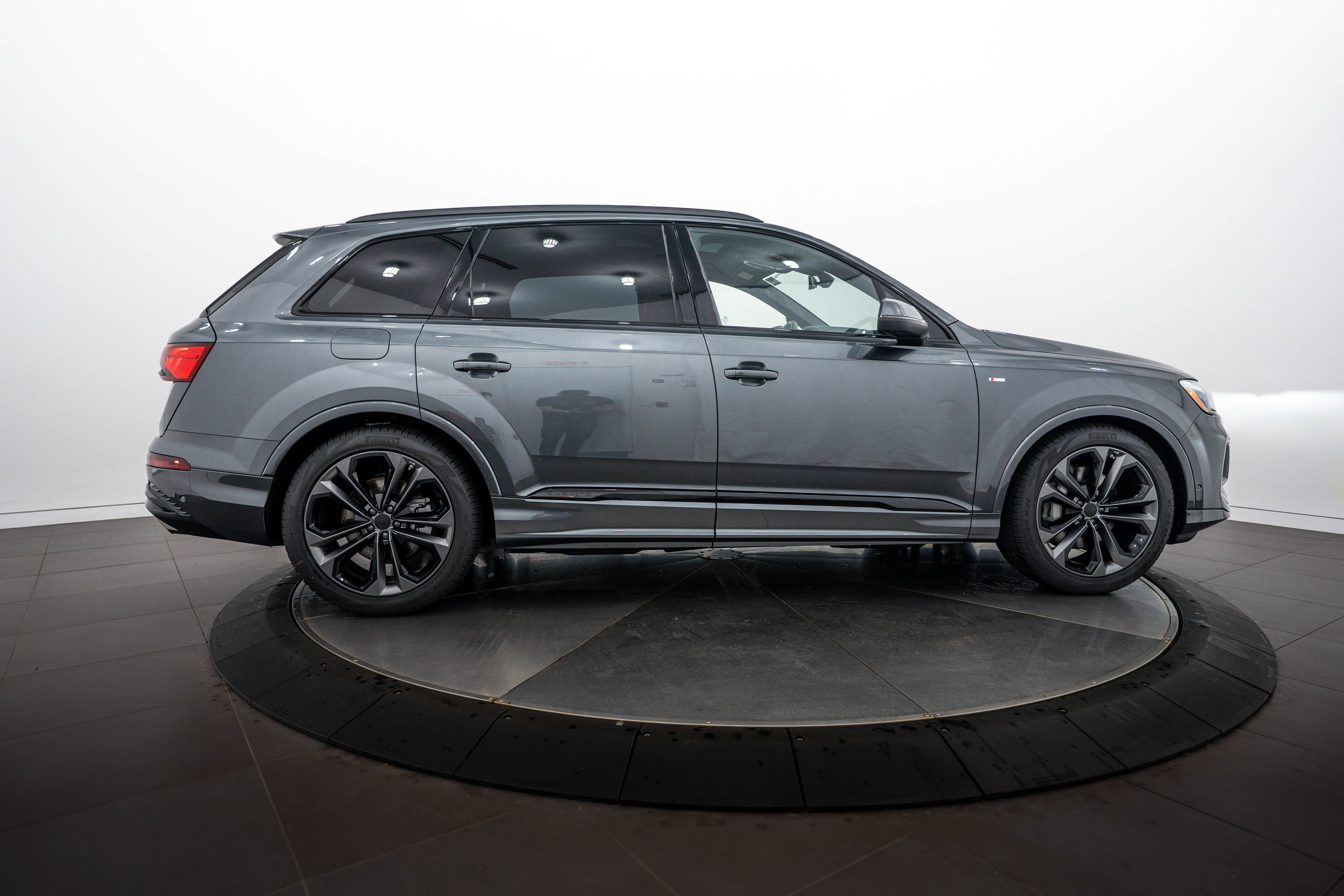 New 2026 Audi Q7 3.0T Prestige AWD/4WD image 3