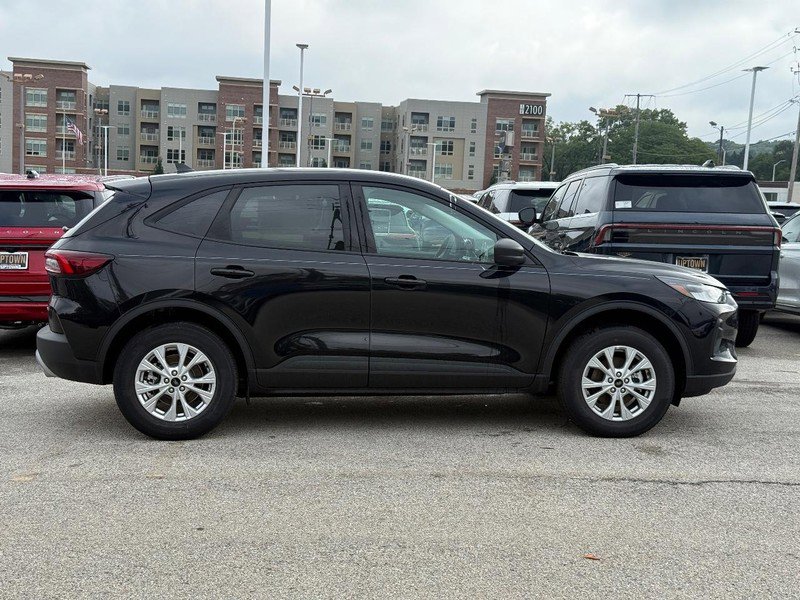 New 2025 Ford Escape Active image 2