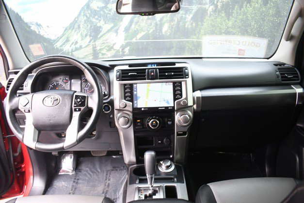 Certified 2022 Toyota 4Runner SR5 Premium w/ Moonroof Package AWD/4WD image 18