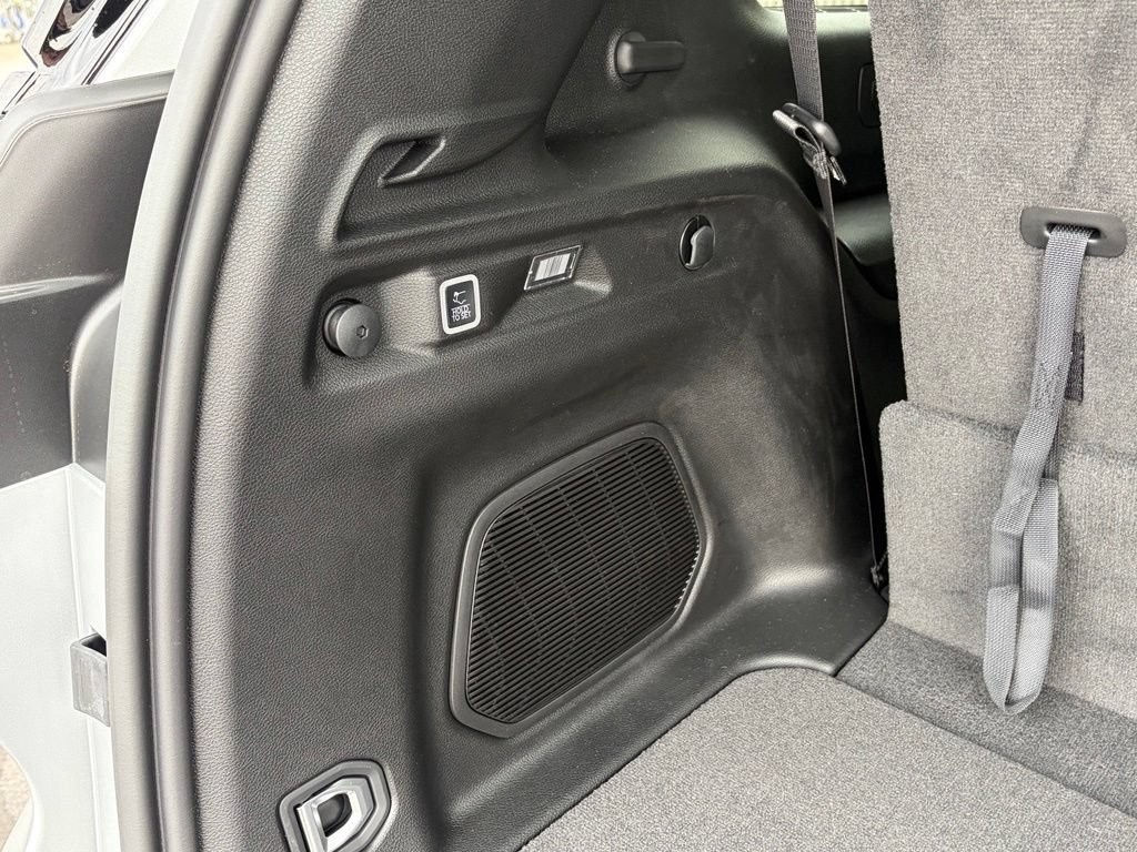 New 2026 Jeep Grand Cherokee L Limited AWD/4WD image 16