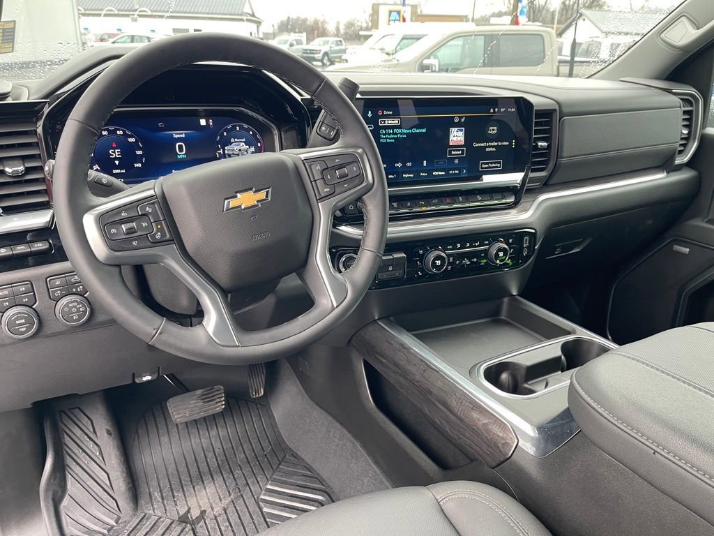 Used 2026 Chevrolet Silverado 2500 LTZ w/ LTZ Premium Package image 12