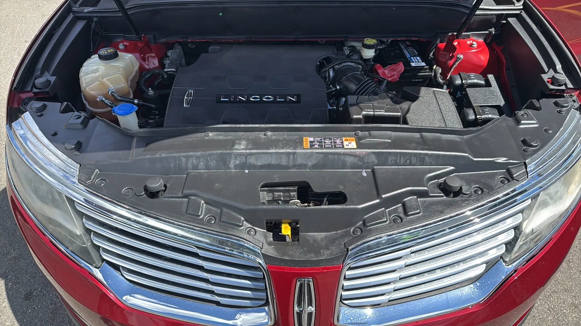 Used 2016 Lincoln MKX Reserve w/ Climate Package image 24