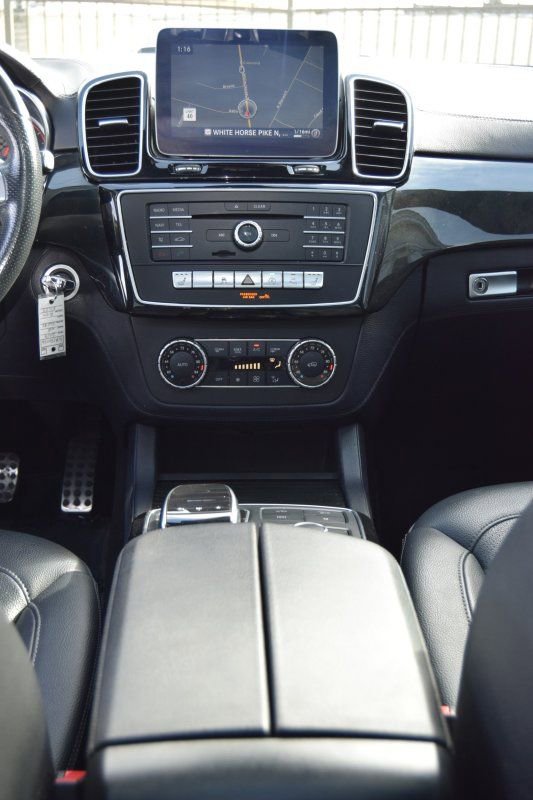 Used 2019 Mercedes-Benz GLE 43 AMG 4MATIC w/ Premium 3 Package image 23