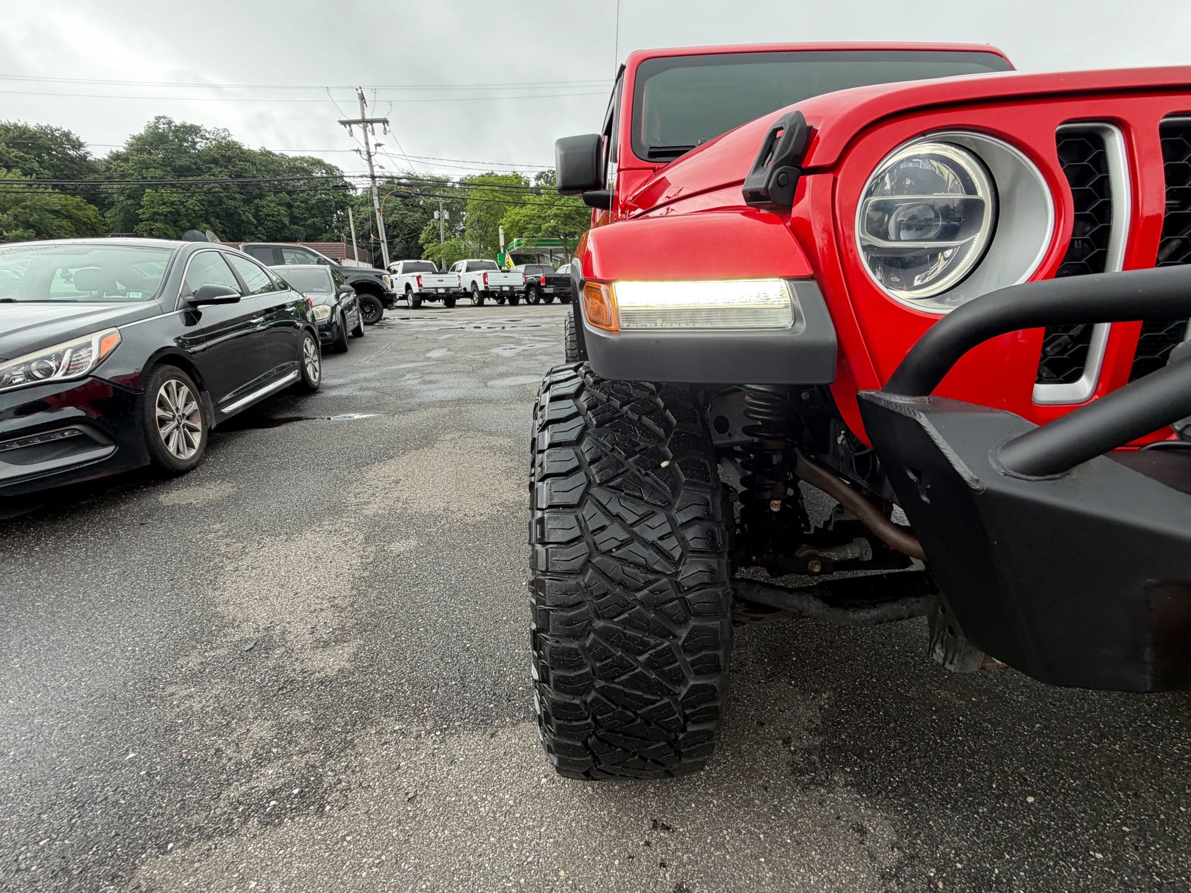 Used 2020 Jeep Gladiator Overland AWD/4WD image 30