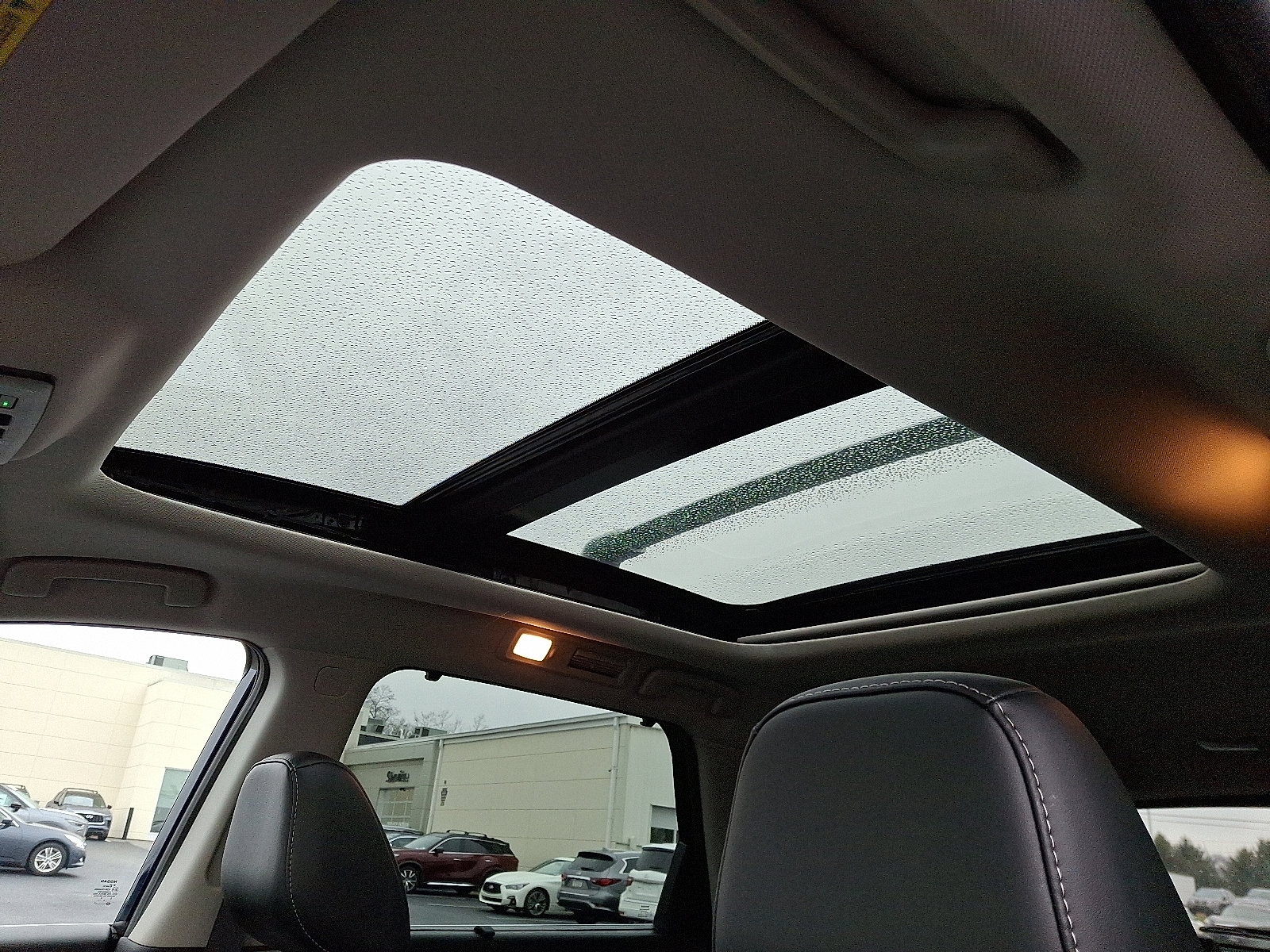 Used 2024 Nissan Pathfinder Platinum image 14