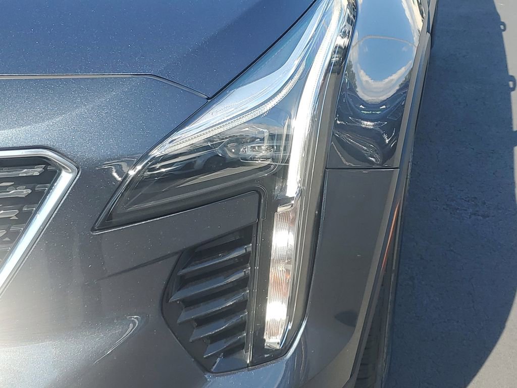 Used 2019 Cadillac XT4 Premium Luxury w/ Driver Awareness Package image 9