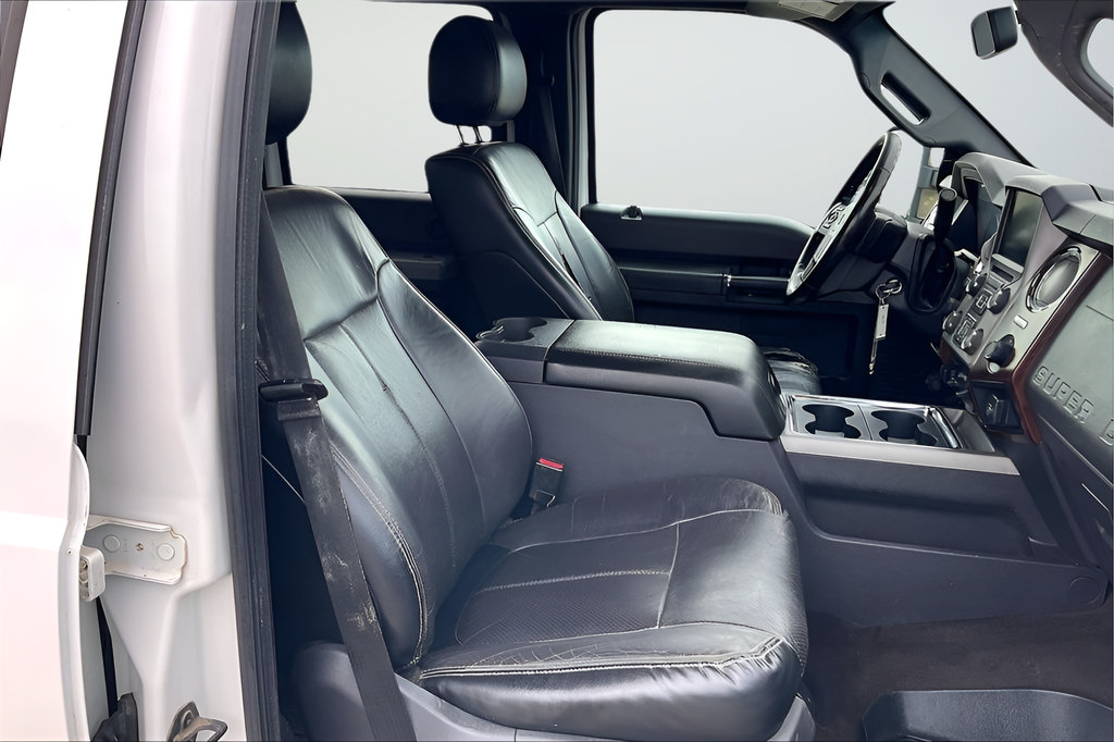 Used 2016 Ford F250 Lariat w/ Lariat Ultimate Package AWD/4WD image 27