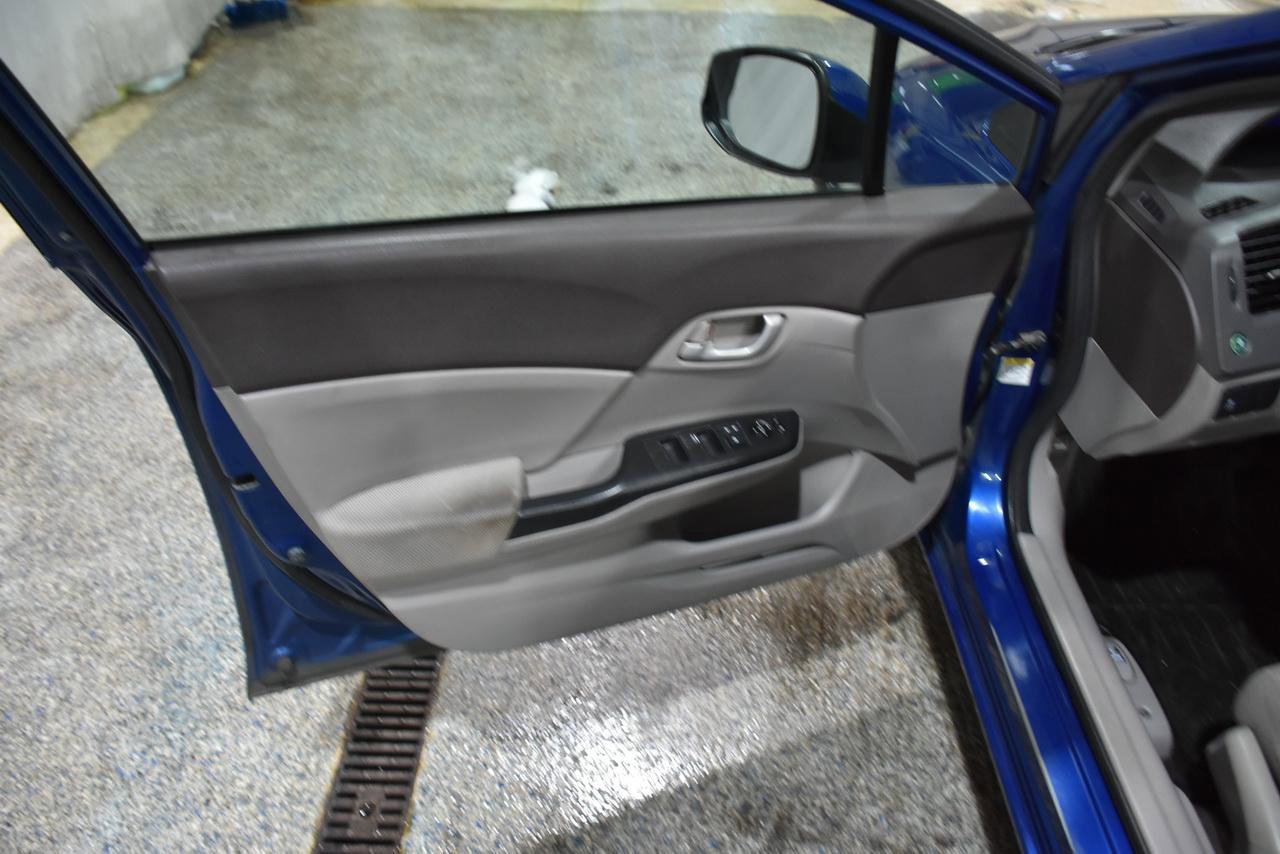 Used 2012 Honda Civic LX image 33