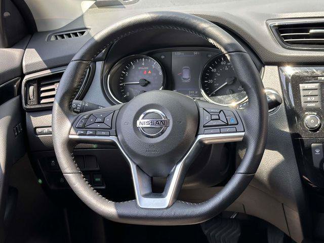 Used 2022 Nissan Rogue Sport SV w/ Technology Package AWD/4WD image 14