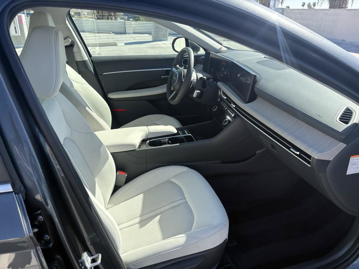 Used 2026 Hyundai Sonata Blue FWD image 16