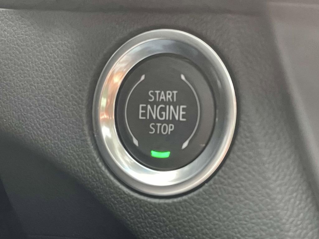 New 2025 Cadillac CT4 Premium Luxury image 28