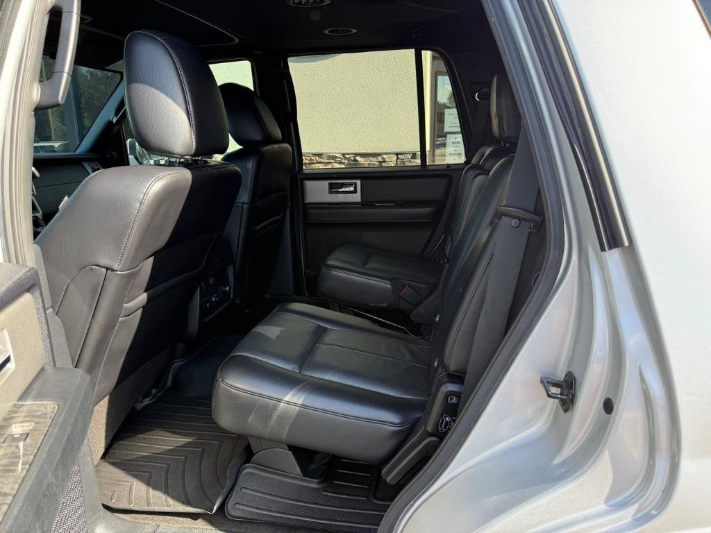 Used 2017 Ford Expedition Limited w/ Equipment Group 301A RWD image 12