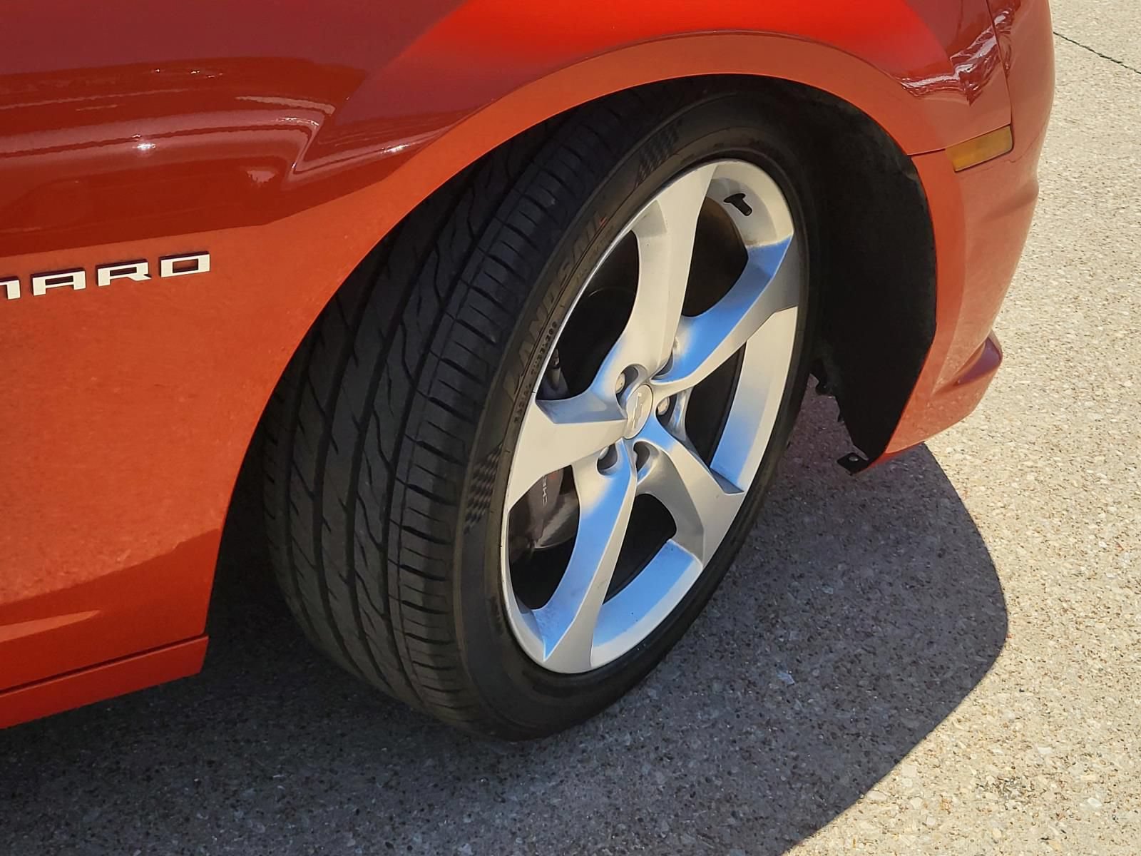 Used 2013 Chevrolet Camaro SS RWD image 6