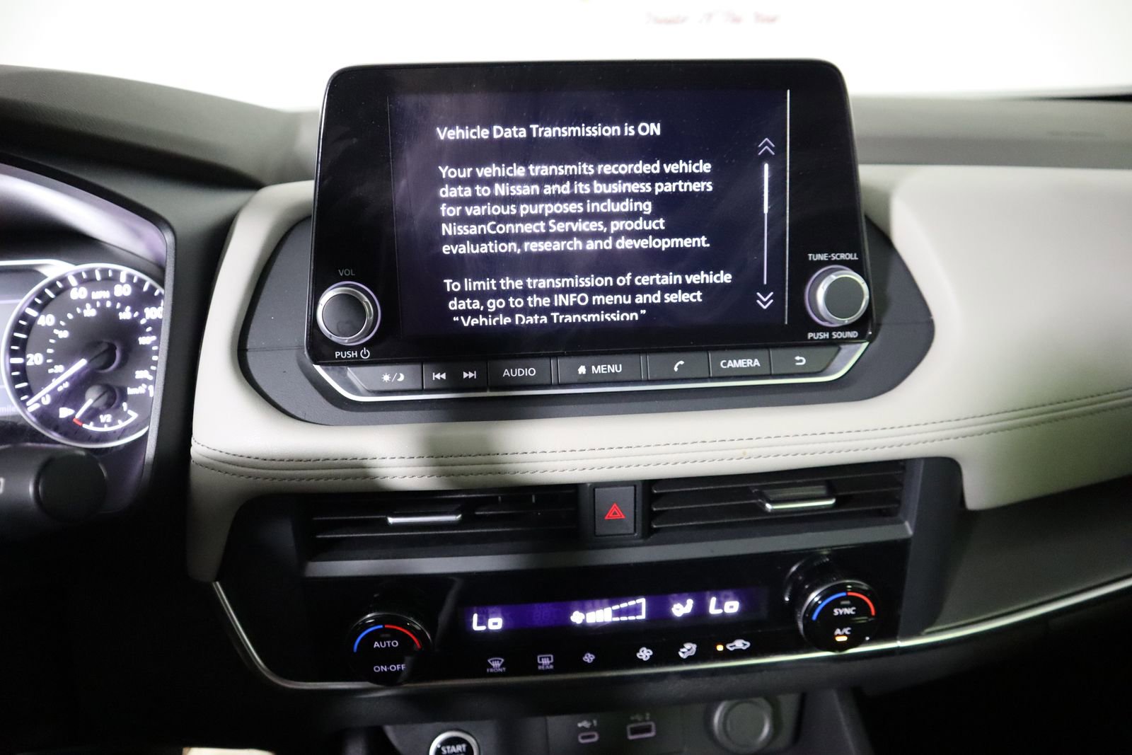 Used 2023 Nissan Rogue SV FWD image 24