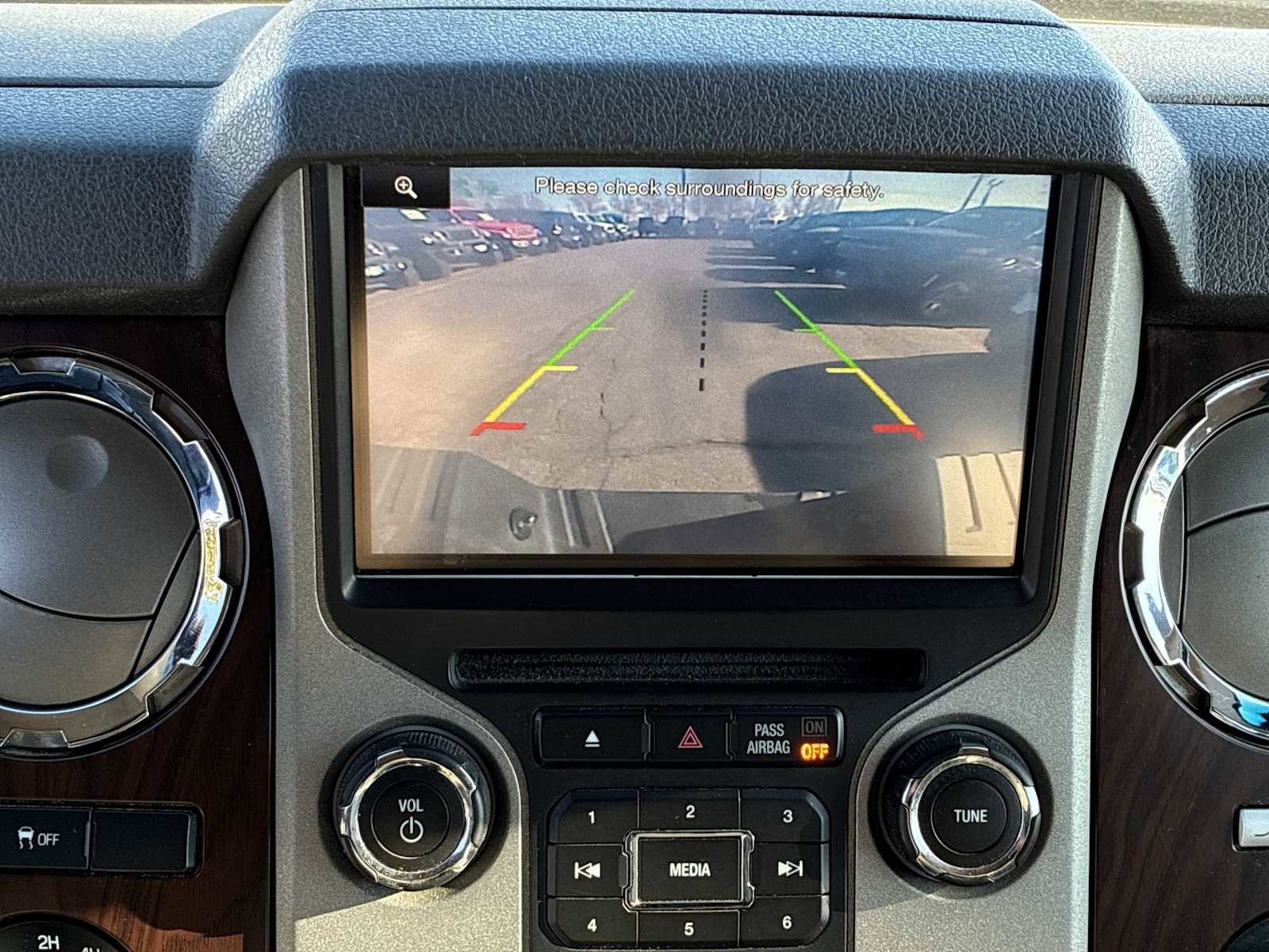 Used 2015 Ford F350 Lariat AWD/4WD image 21