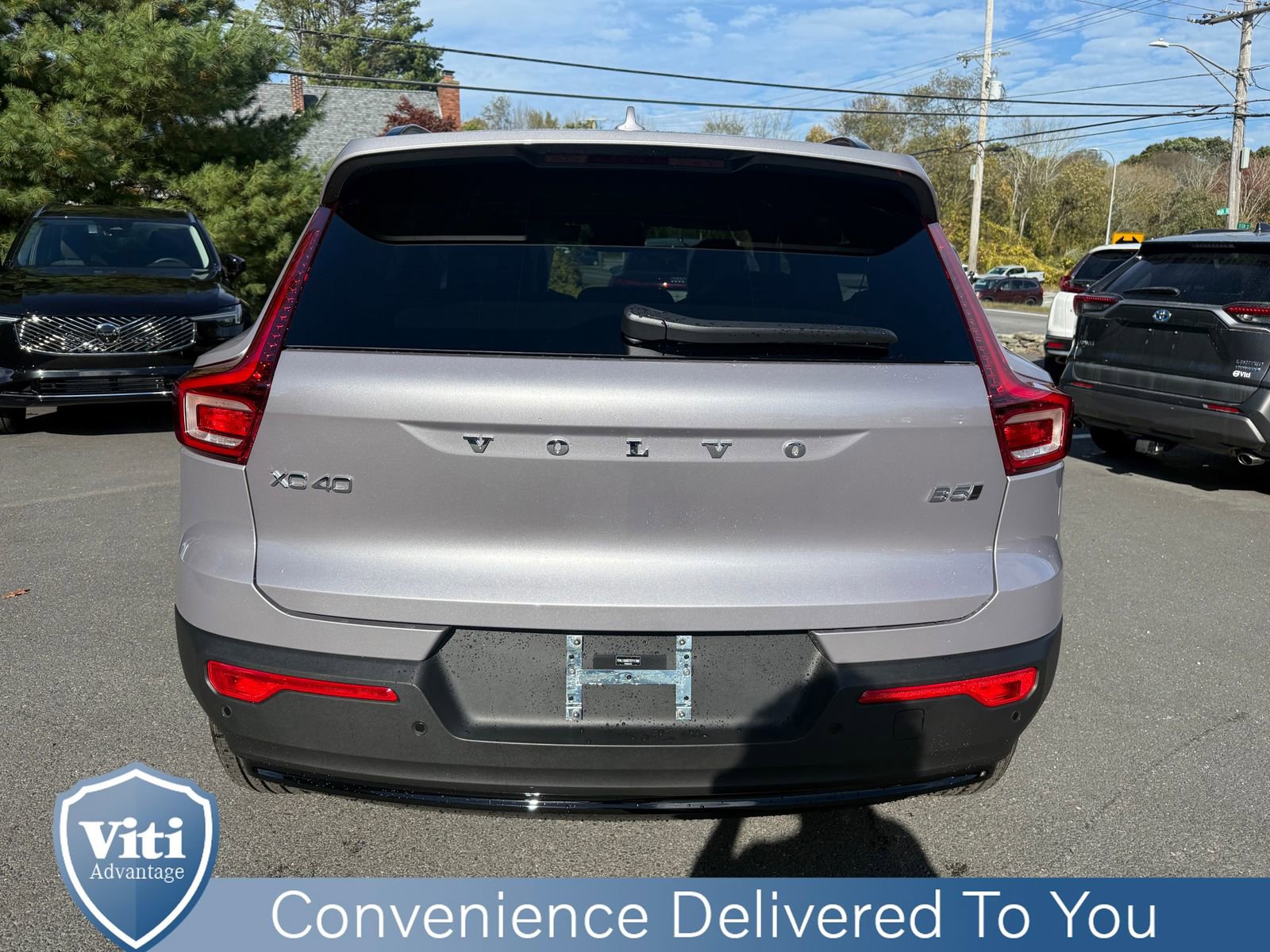 New 2026 Volvo XC40 B5 Ultra w/ Climate Package image 7