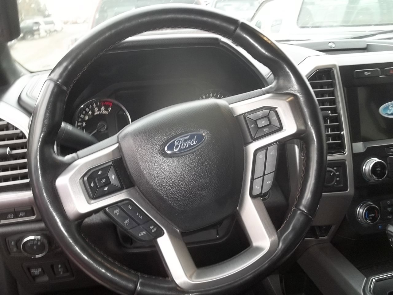Used 2020 Ford F150 Platinum w/ Equipment Group 701A Luxury AWD/4WD image 6