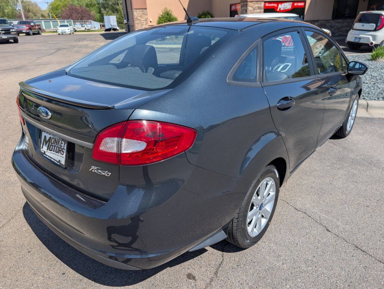 Used 2011 Ford Fiesta SE w/ 203A Rapid Spec Order Code FWD image 9