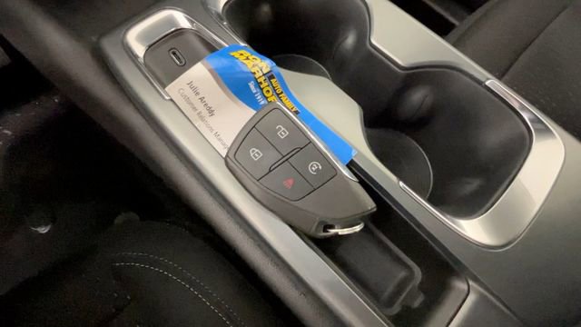 Used 2025 Chevrolet Equinox EV LT FWD image 27