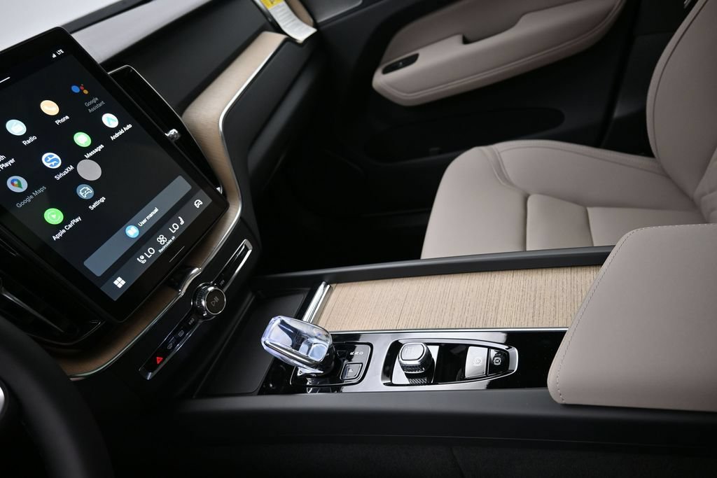 New 2026 Volvo XC60 T8 Plus w/ Protection Package Premier AWD/4WD image 16