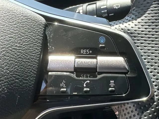 Used 2024 Nissan Ariya AWD image 33