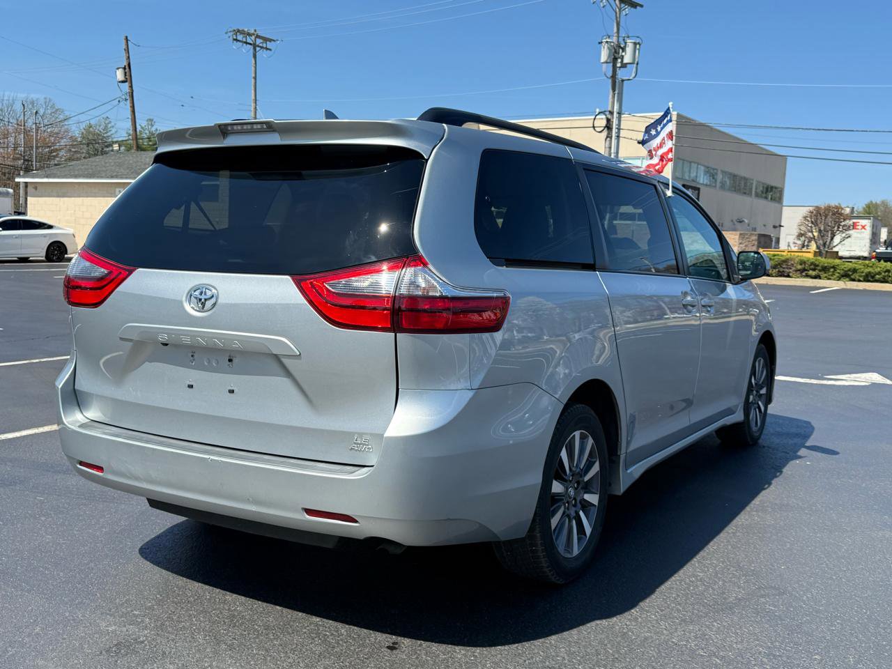 Used 2020 Toyota Sienna LE AWD/4WD image 6