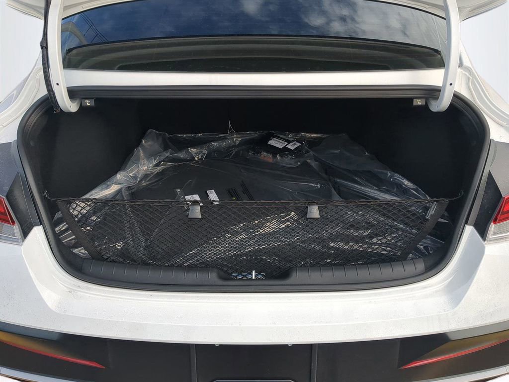 New 2026 Hyundai Elantra SEL Sport image 14