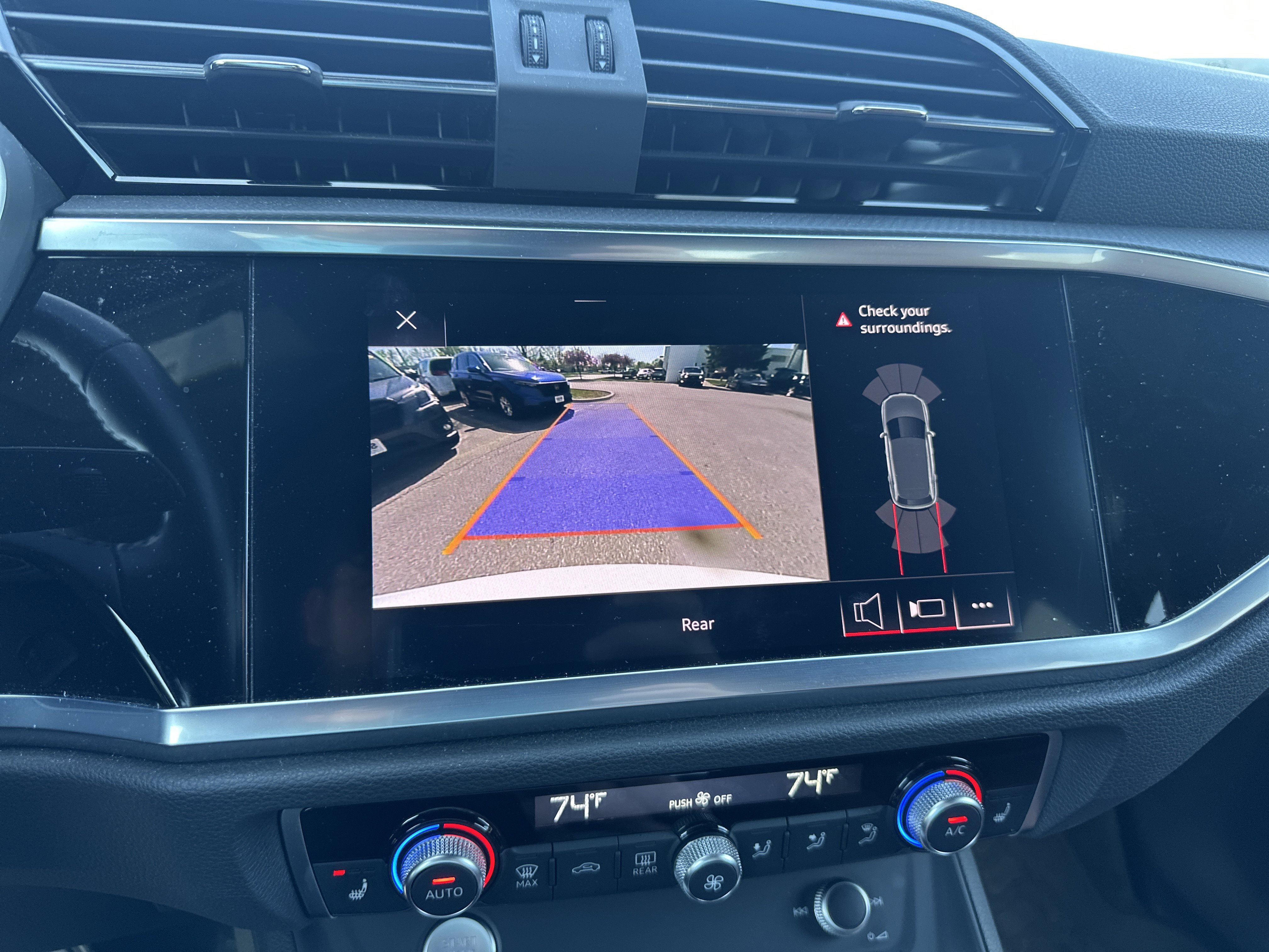 Used 2020 Audi Q3 2.0T Premium AWD/4WD image 29