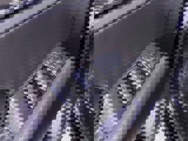 New 2026 GMC Canyon Elevation w/ Convenience Package image 23