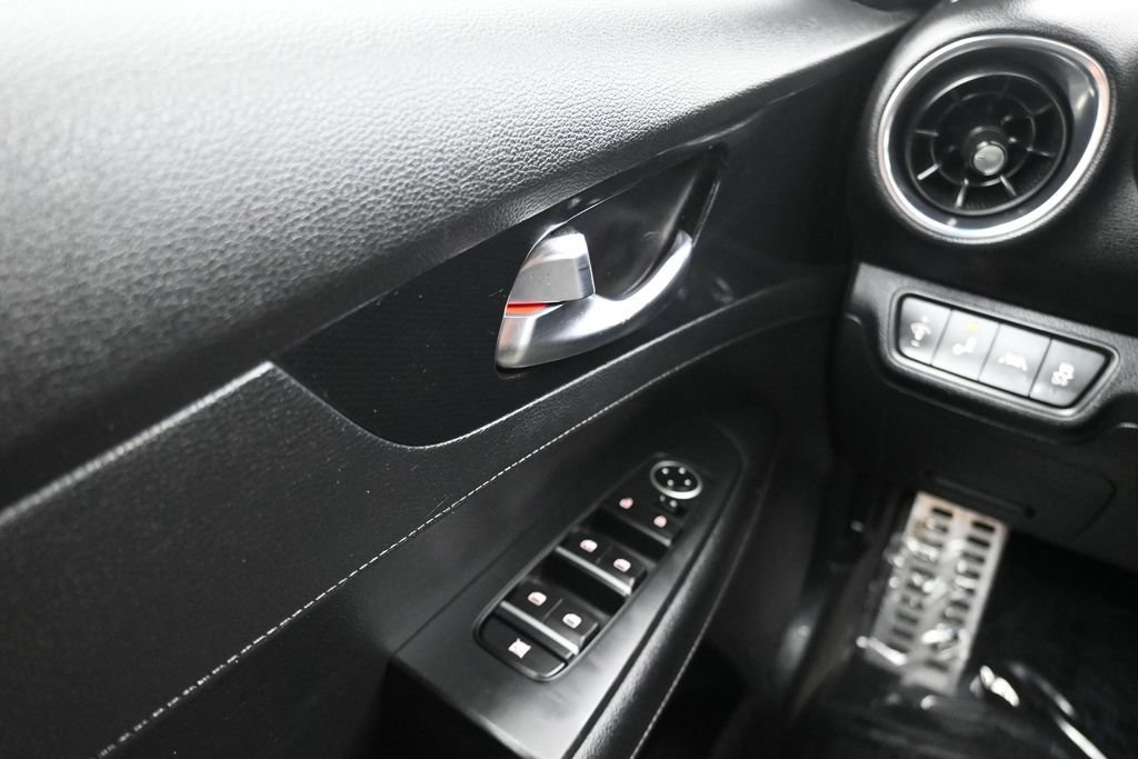 Used 2021 Kia Forte GT-Line FWD image 18