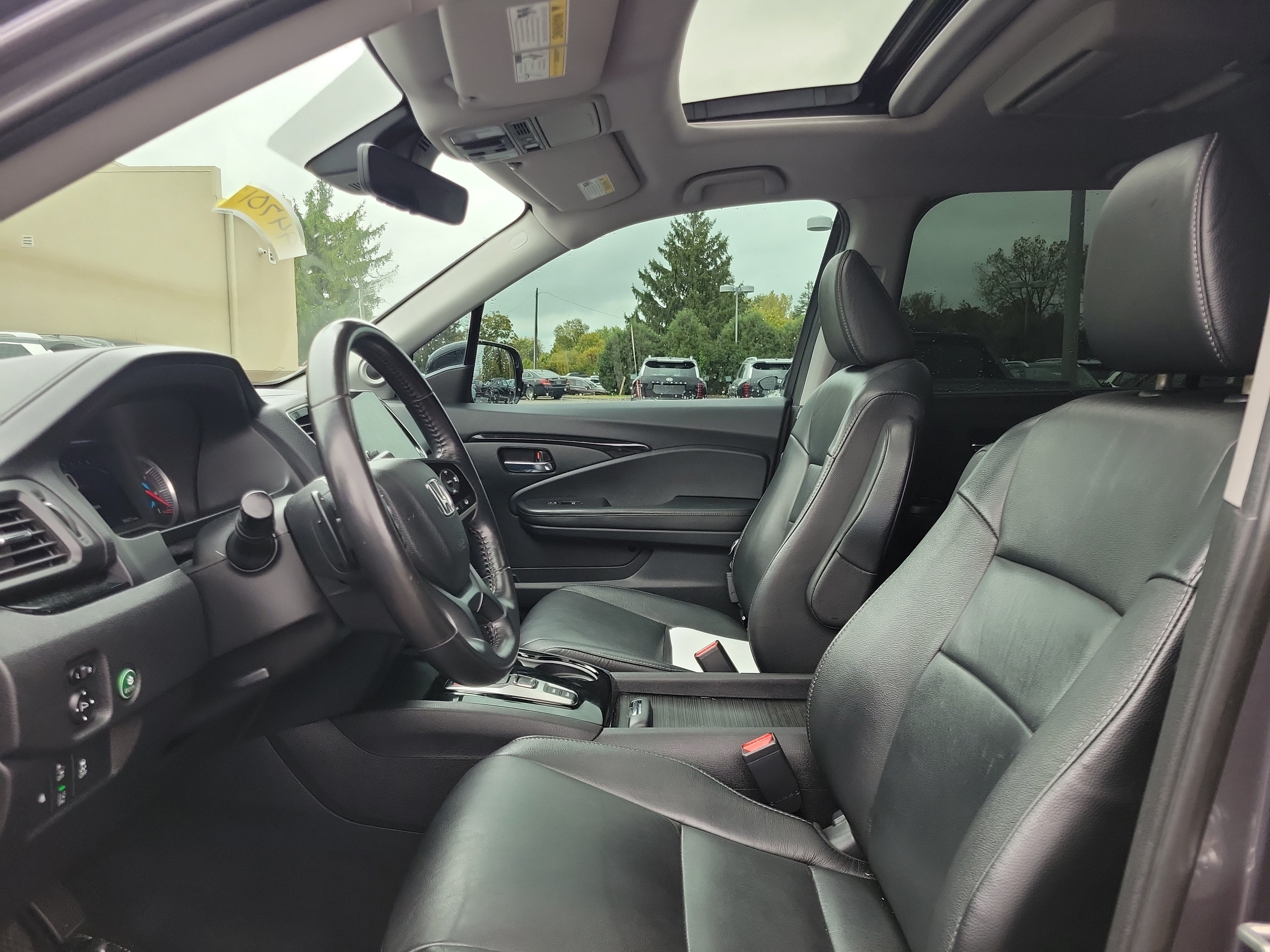 Used 2019 Honda Pilot Touring image 14