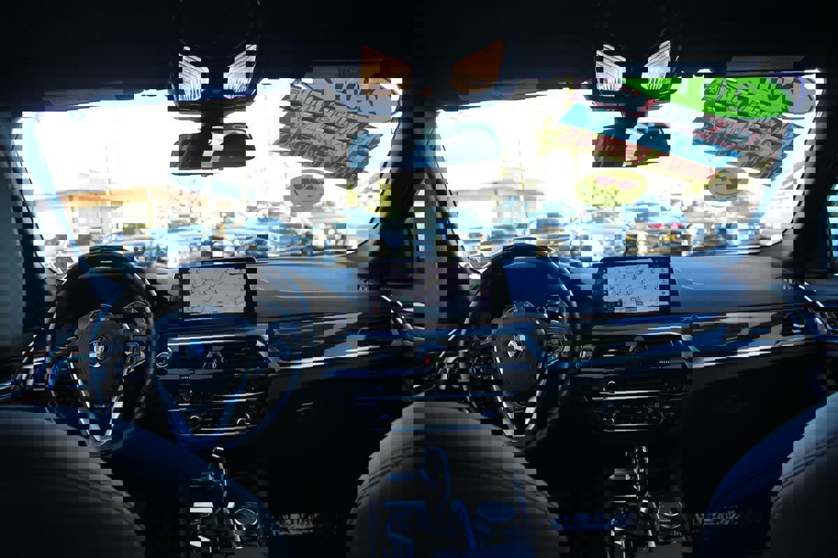 Used 2019 BMW 530i xDrive image 28