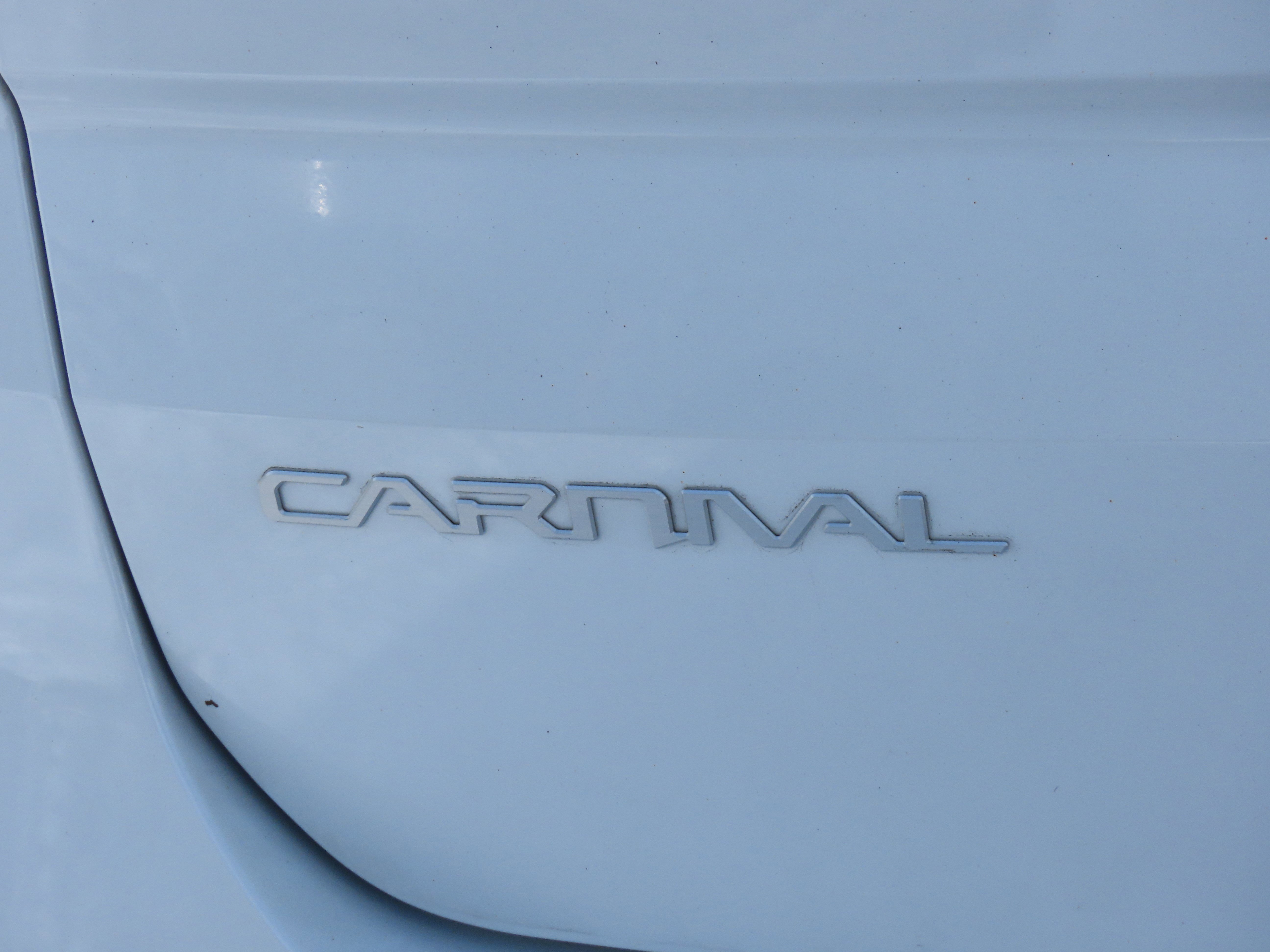 Used 2024 Kia Carnival SX Prestige image 16