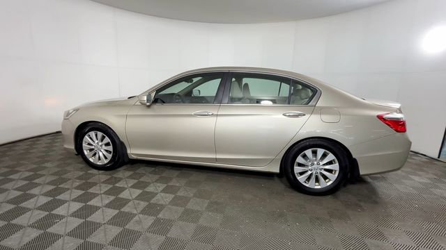 Used 2015 Honda Accord EX image 10