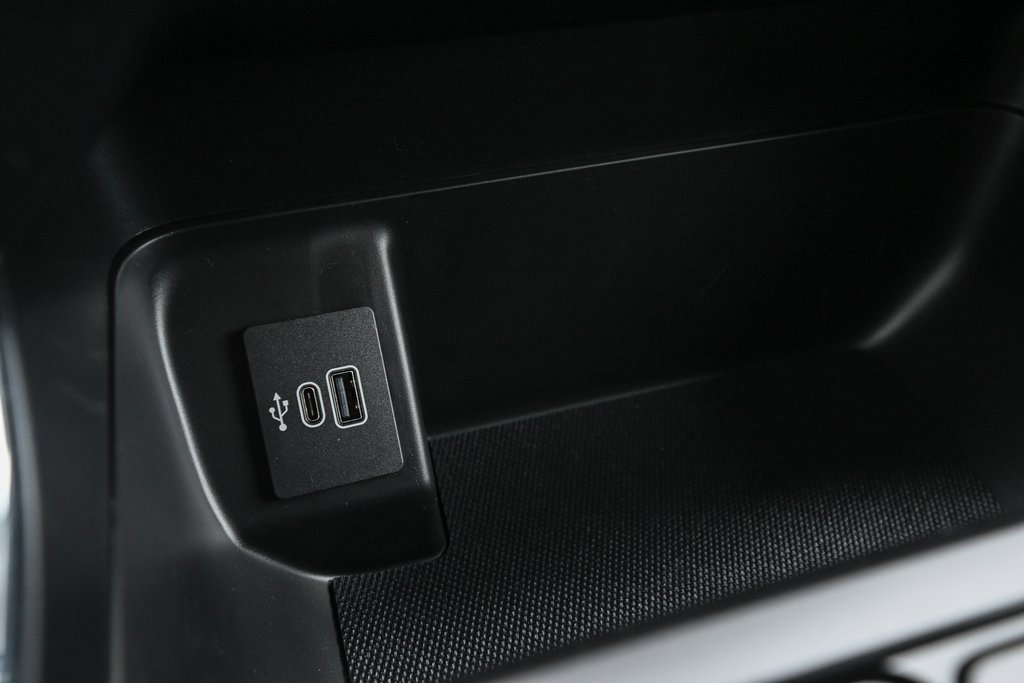 New 2025 Ford F150 XLT w/ Equipment Group 302A MID image 38