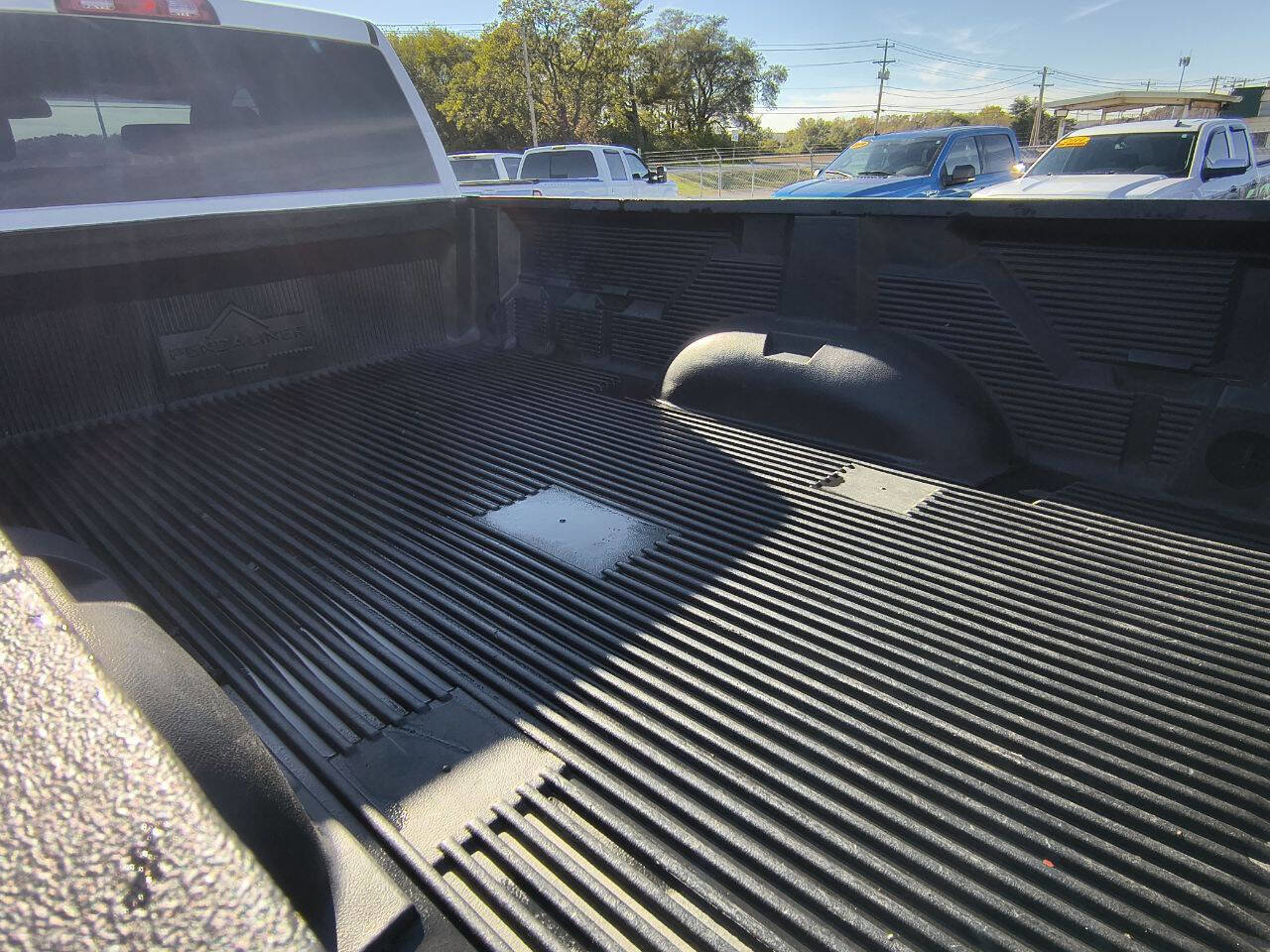 Used 2018 RAM 2500 Tradesman w/ Protection Group image 9