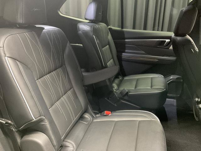 Used 2026 Buick Enclave Avenir w/ Super Cruise Package AWD/4WD image 11